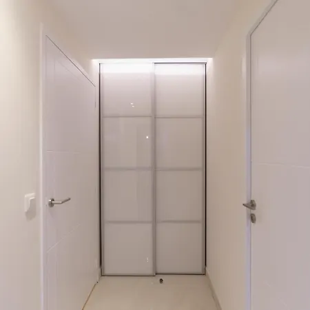 Cannes: Superbe De Type T2 Pour 4 Pers