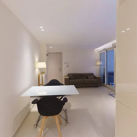 Apartment Cannes: Superbe De Type T2 Pour 4 Pers