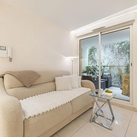 Cannes: Superbe De Type T2 Pour 4 Pers * Cannes
